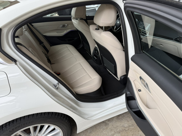 BMW 320 d xDrive slo 1. lastnik